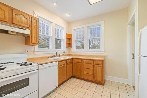 645 Algona Ave, Elgin, IL 60120 photo 6