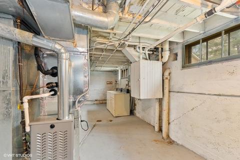 645 Algona Ave, Elgin, IL 60120 photo 13