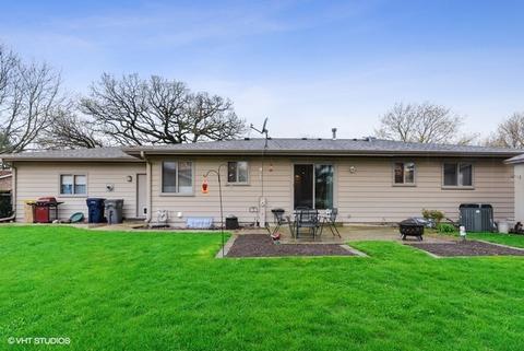 50 Devonshire Cir, Elgin, IL 60123 photo 21