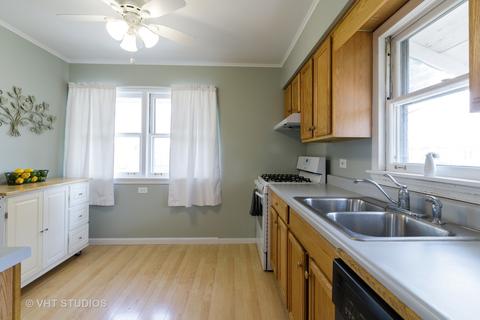 49 S Meyer Ct, Des Plaines, IL 60016 photo 4