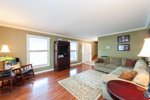 3305 W Bretons Dr, Mchenry, IL 60050 photo 4