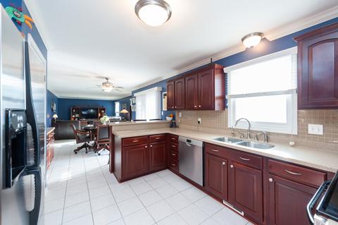 3305 W Bretons Dr, Mchenry, IL 60050 photo 6