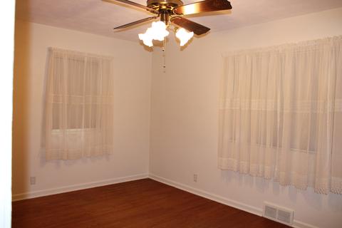 522 E 2nd St, Lockport, IL 60441 photo 10