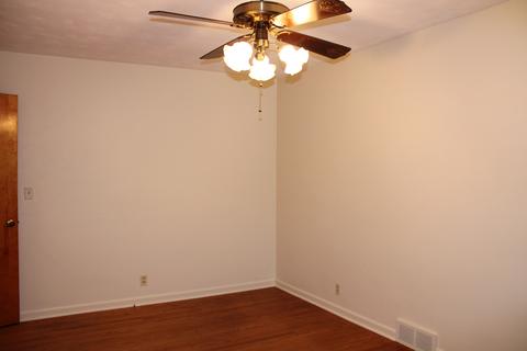 522 E 2nd St, Lockport, IL 60441 photo 11