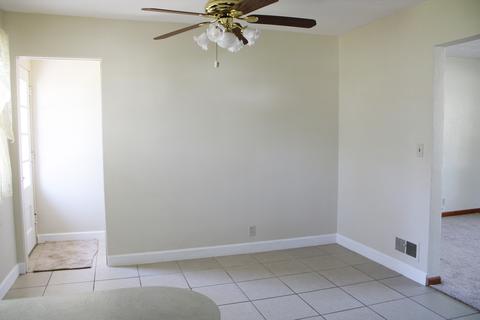 522 E 2nd St, Lockport, IL 60441 photo 6