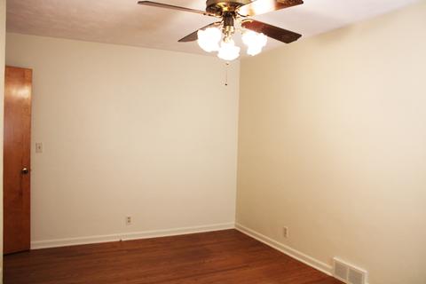 522 E 2nd St, Lockport, IL 60441 photo 8