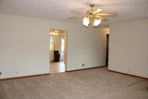 522 E 2nd St, Lockport, IL 60441 photo 3