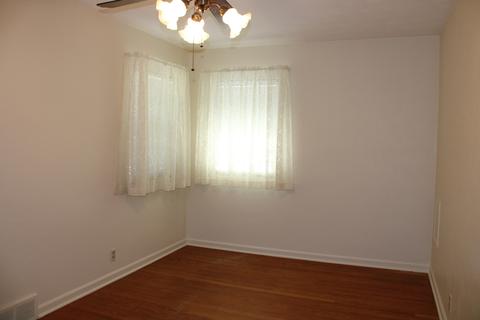 522 E 2nd St, Lockport, IL 60441 photo 7
