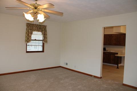522 E 2nd St, Lockport, IL 60441 photo 4