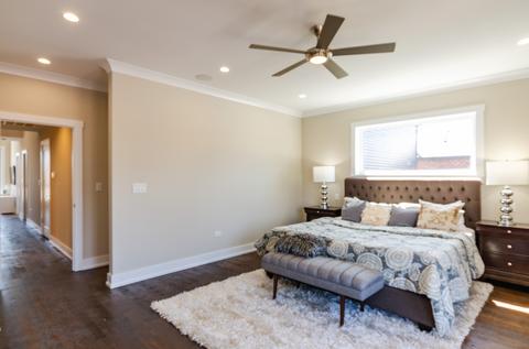 4555 S Champlain Ave, Chicago, IL 60653 photo 2