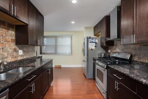 1229 Mallard Dr, Elgin, IL 60123 photo 14