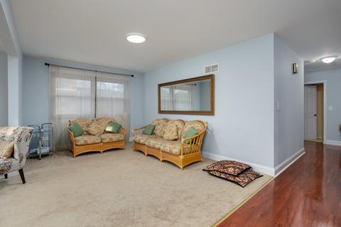 1229 Mallard Dr, Elgin, IL 60123 photo 6