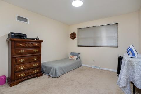 1229 Mallard Dr, Elgin, IL 60123 photo 9