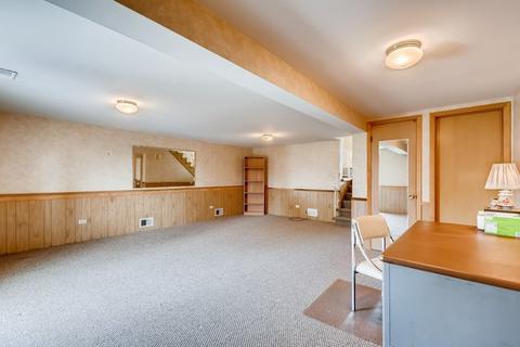 153 Ambleside Rd, Des Plaines, IL 60016 photo 21
