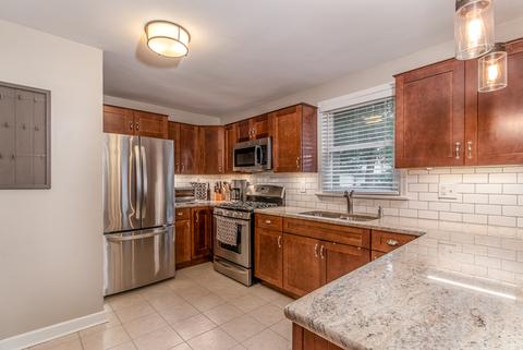 544 S 4th Ave, Des Plaines, IL 60016 photo 9