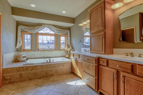 10009 E Pleasant View Rd, Davis, IL 61019 photo 18