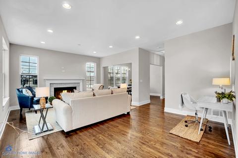 1504 Hill Ave, Wheaton, IL 60187 photo 4