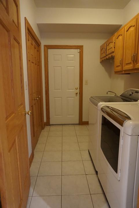 910 Carlow Dr, Des Plaines, IL 60016 photo 14