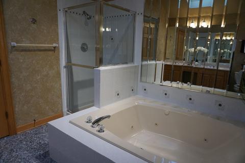 910 Carlow Dr, Des Plaines, IL 60016 photo 22