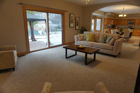 910 Carlow Dr, Des Plaines, IL 60016 photo 10