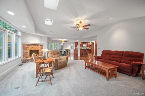 26 W107 Tomahawk Dr, Wheaton, IL 60189 photo 12