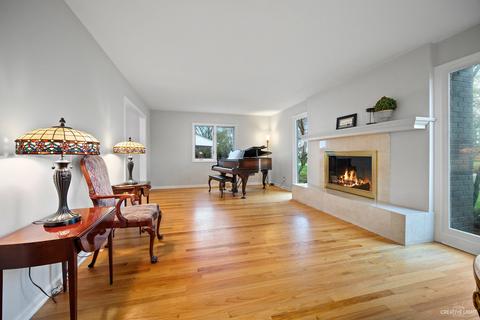 26 W107 Tomahawk Dr, Wheaton, IL 60189 photo 3