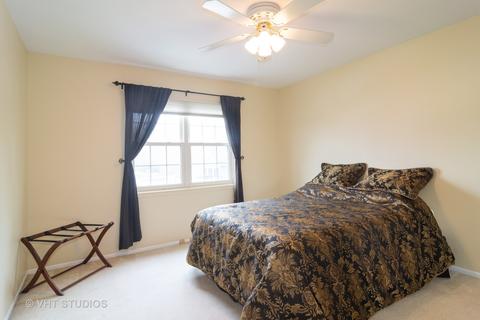 114 Pine Cir, Cary, IL 60013 photo 8
