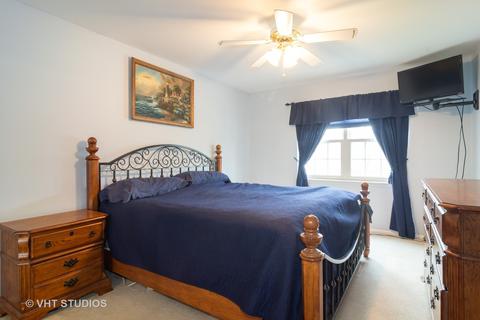 114 Pine Cir, Cary, IL 60013 photo 9
