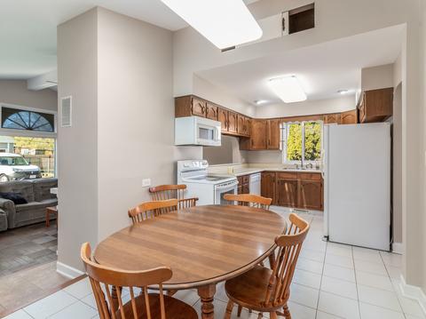 919 E Crockett Ave, Addison, IL 60101 photo 9