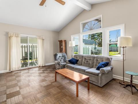 919 E Crockett Ave, Addison, IL 60101 photo 11