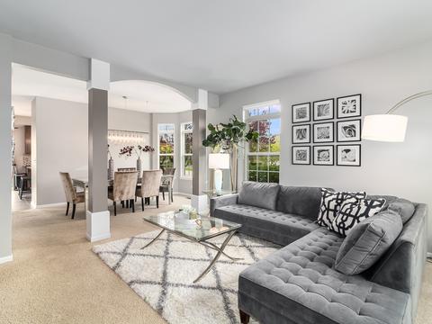 5930 Chatham Dr, Hoffman Estates, IL 60192 photo 6