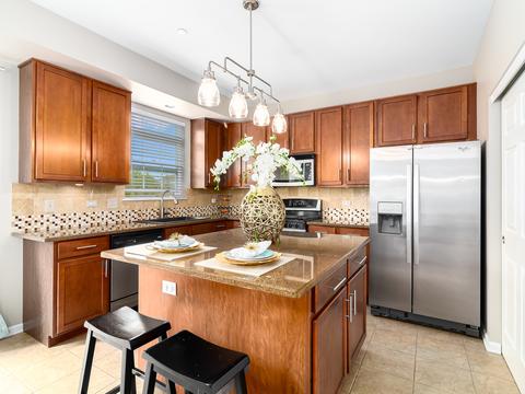 5930 Chatham Dr, Hoffman Estates, IL 60192 photo 10