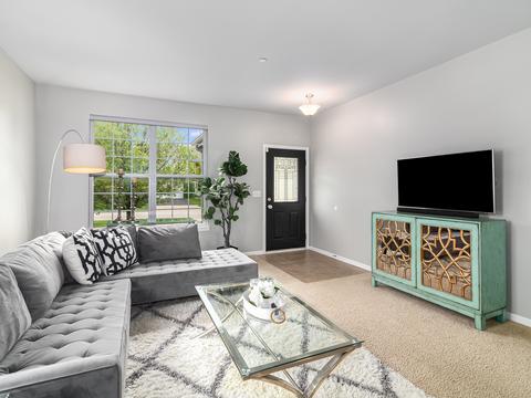 5930 Chatham Dr, Hoffman Estates, IL 60192 photo 7
