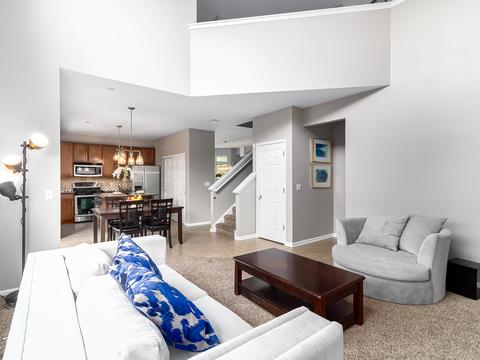 5930 Chatham Dr, Hoffman Estates, IL 60192 photo 12