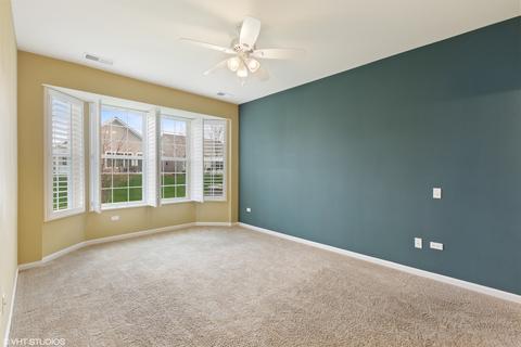 2777 Beacon Point Cir, Elgin, IL 60124 photo 6