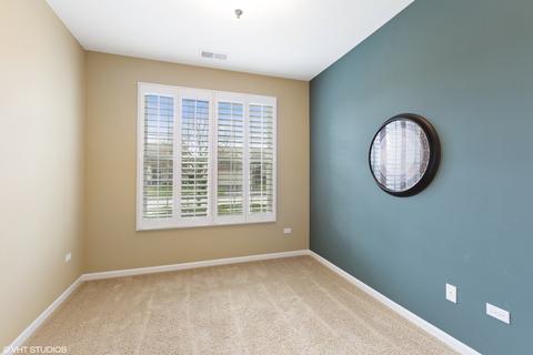 2777 Beacon Point Cir, Elgin, IL 60124 photo 8