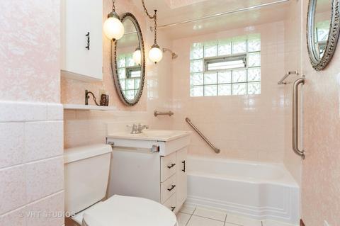 415 Radcliffe Ave, Des Plaines, IL 60016 photo 9