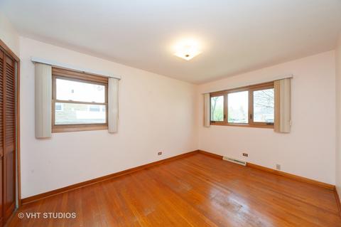 415 Radcliffe Ave, Des Plaines, IL 60016 photo 7