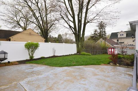 386 S Wolf Rd, Des Plaines, IL 60016 photo 20