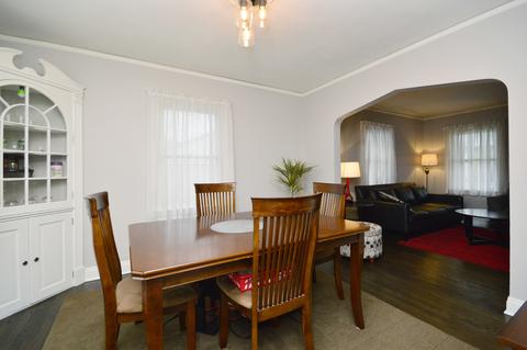 386 S Wolf Rd, Des Plaines, IL 60016 photo 7