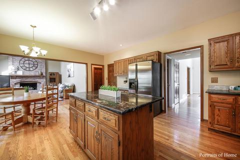 321 Brighton Dr, Wheaton, IL 60189 photo 12