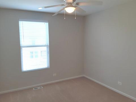 526 Conservatory Ln, Aurora, IL 60502 photo 12