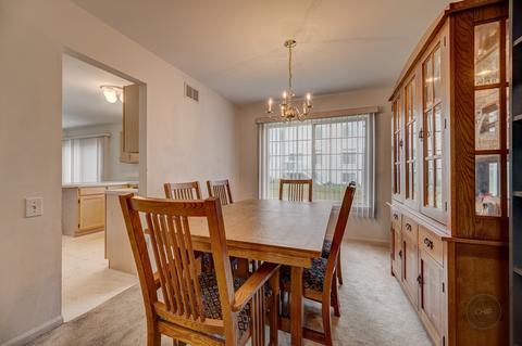 409 Cardinal Dr, Bartlett, IL 60103 photo 7