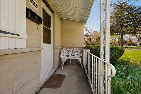 625 Arlington St, Hoffman Estates, IL 60169 photo 3