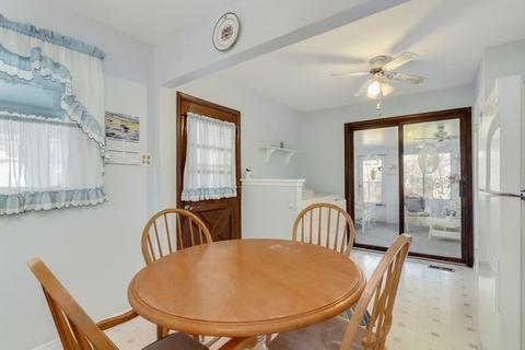 625 Arlington St, Hoffman Estates, IL 60169 photo 14