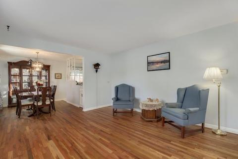 625 Arlington St, Hoffman Estates, IL 60169 photo 7