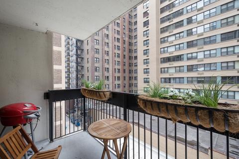 222 E Pearson St #509, Chicago, IL 60611 photo 10