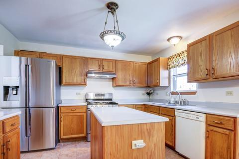 1916 Chestnut Grove Dr, Plainfield, IL 60586 photo 7