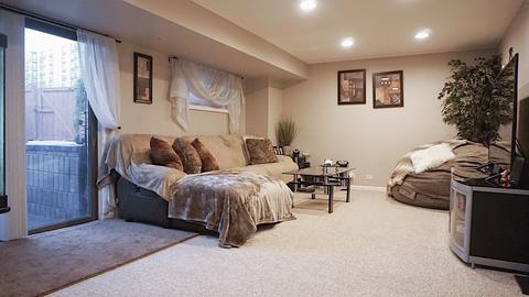 9028 Sherry Ln, Des Plaines, IL 60016 photo 16