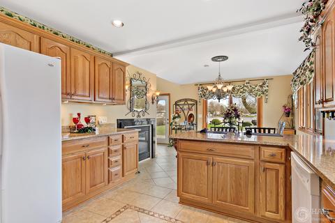 606 Bally Rd, Mchenry, IL 60050 photo 17